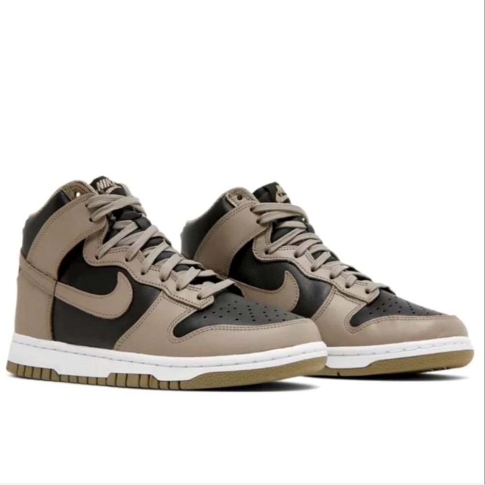 Women’s Nike Dunk High Moon Fossil 10.5